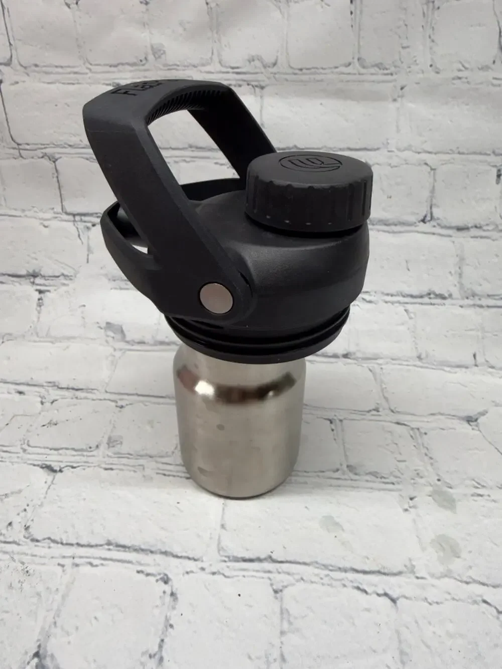 Flaskap Free Pour Flask Cap 6 oz Stanless Reservoir